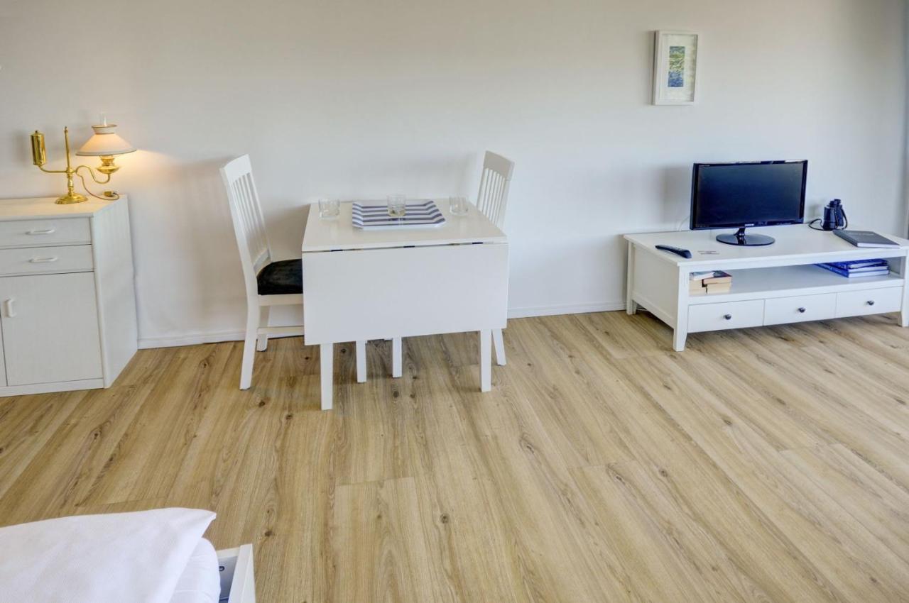 גלוקסבורג Fewo1846 Intermar - Strandbude - Studioapartment Mit Balkon Und Meerblick מראה חיצוני תמונה